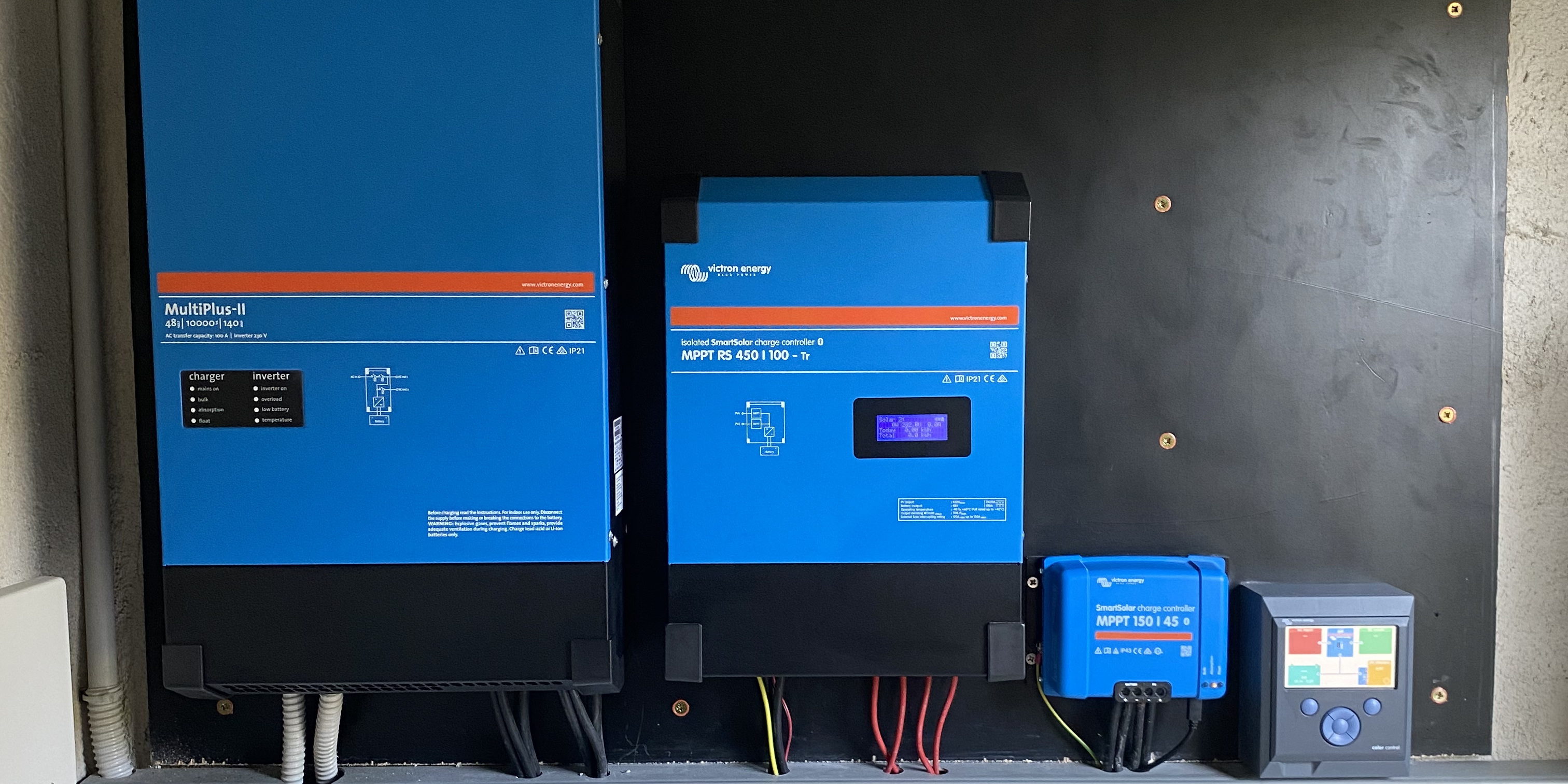 AISLADA de 10KW CON 16KWH DE ACUMULACIÓN AISLADA de 10KW CON 16KWH DE ACUMULACIÓN
